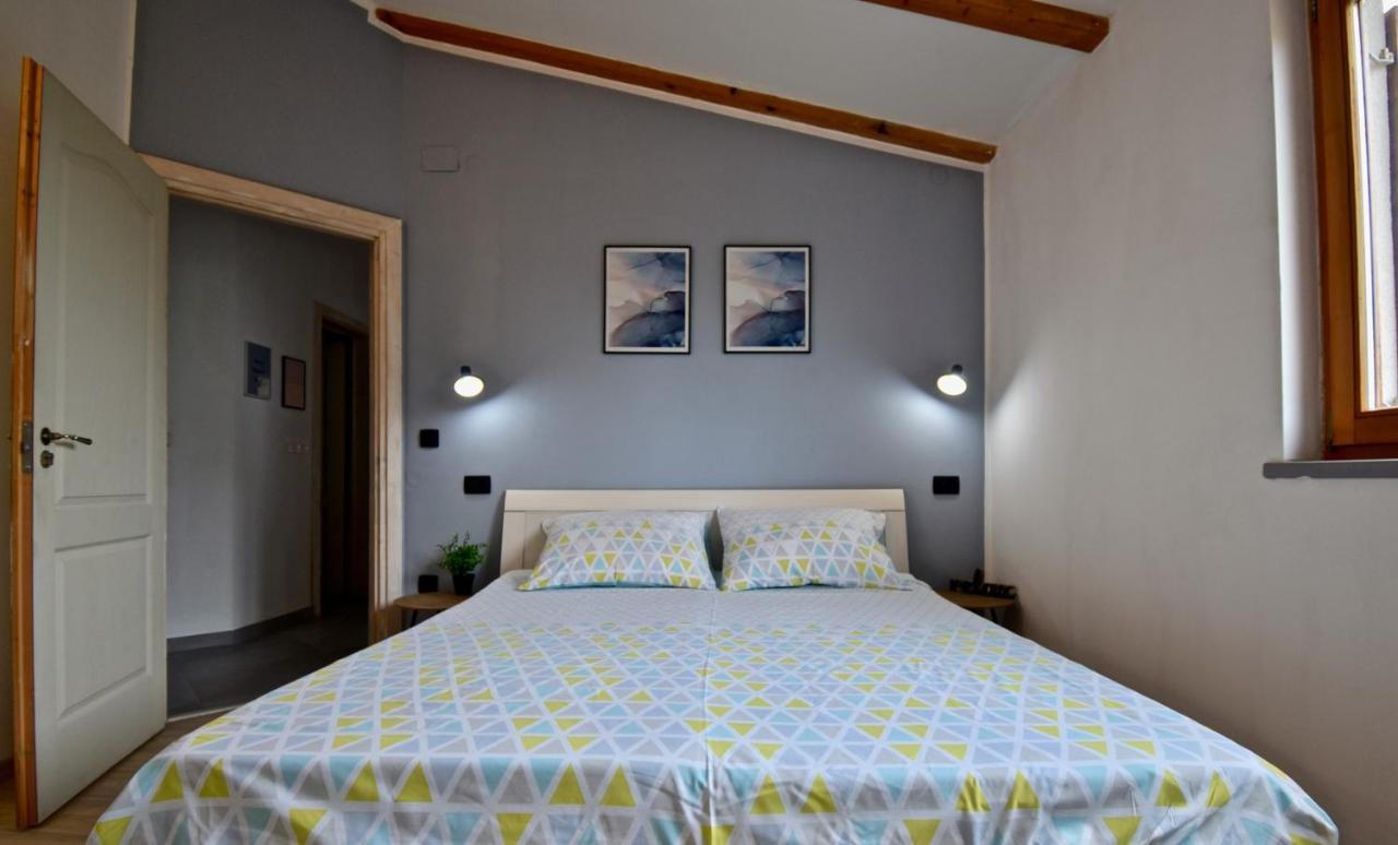 Relaxing Holiday House With Terrace Sea View Medulin Exterior foto